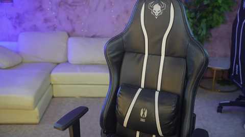 bright_diamonds_054 free recording from 2025-08-23 20:11:00