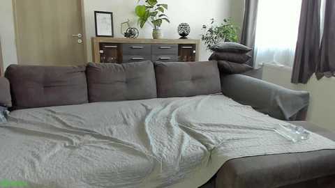 shantallmilf free recording from 2025-08-24 01:31:00