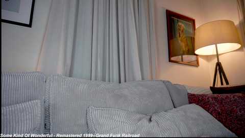 x_lily_x free recording from 2025-08-25 20:34:00