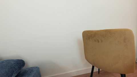 ehotlovea free recording from 2025-08-28 00:40:00