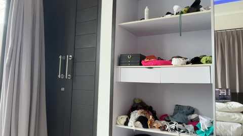 luvlivvyy free recording from 2025-08-28 05:11:00