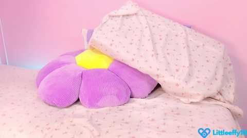 little_effy18_ free recording from 2025-08-31 01:10:00