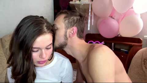 petal_couple free recording from 2025-08-31 13:54:00