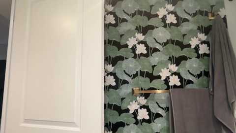 sophieee2 free recording from 2025-09-09 18:10:00