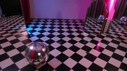 _meganmeow_ free recording from 2025-09-14 00:01:00