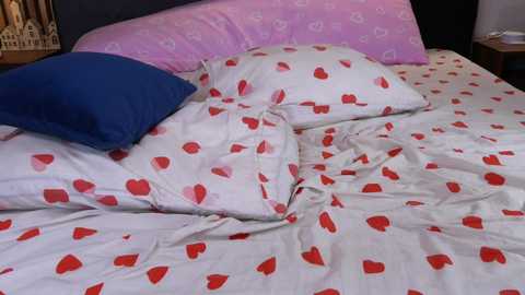 excellent_ella free recording from 2025-09-15 17:26:00