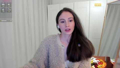 snowww_white free recording from 2025-09-15 22:02:00