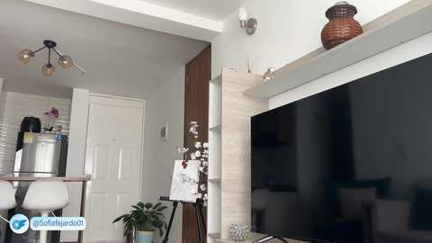 sweet_littleee free recording from 2025-09-16 18:34:00