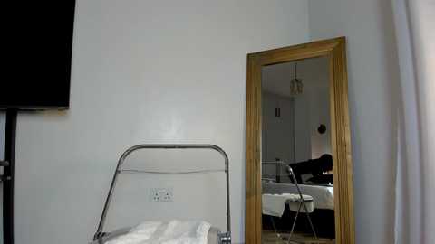 sincerre9_tara free recording from 2025-09-19 15:59:00