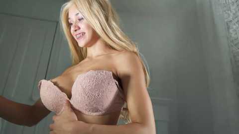 littlegreekflower free recording from 2025-09-22 00:25:00