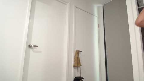 avabrooks free recording from 2025-10-01 03:56:00