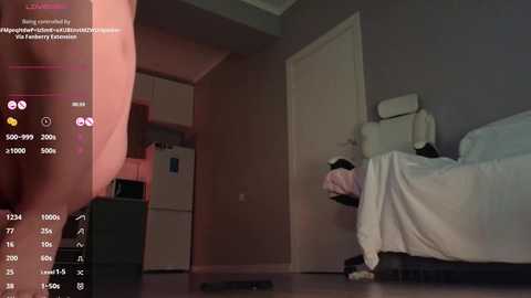 ella_lee15 free recording from 2025-10-01 07:16:00