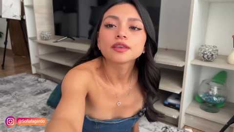 sweet_littleee free recording from 2025-10-01 18:56:00