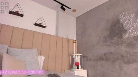 zoemonroee_ free recording from 2025-12-07 00:01:00