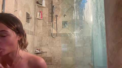 graceyrose free recording from 2025-10-14 00:01:00