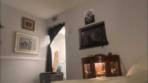 lovely_goddess2 free recording from 2025-10-15 20:26:00