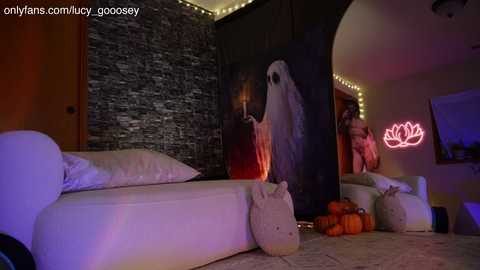 lucy_gooosey free recording from 2025-10-15 06:29:00