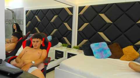 handsomeboys19 free recording from 2025-10-16 20:31:00