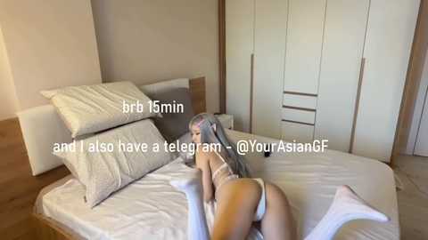 melana_love free recording from 2025-10-17 14:29:00