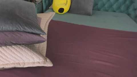 naughtyylory free recording from 2025-10-17 18:09:00