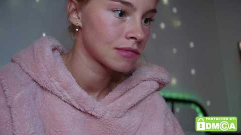 roxxxie_reid free recording from 2025-10-17 02:03:00