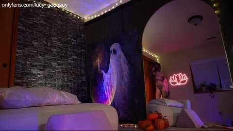 lucy_gooosey free recording from 2025-10-18 05:47:00