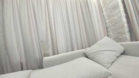 ehotlovea free recording from 2025-10-20 05:13:00