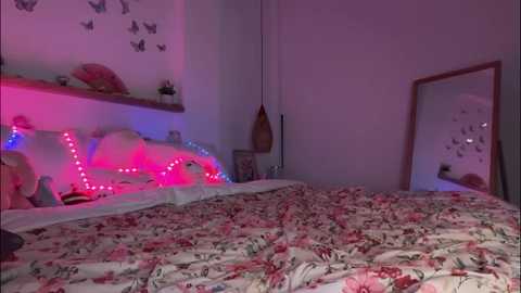 keirasworld free recording from 2025-10-20 03:02:00