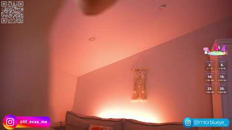 lil_eva free recording from 2025-10-21 10:44:00