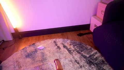 littlee33 free recording from 2025-10-22 22:11:00