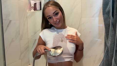 luvlivvyy free recording from 2025-10-23 06:06:00