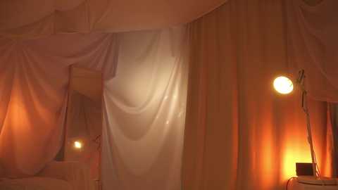 sunny_maria free recording from 2025-10-23 02:22:00