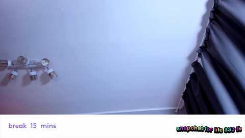 vivian_qwerty free recording from 2025-10-24 06:49:00