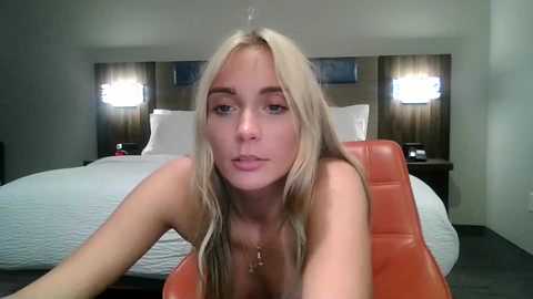 elliebellyy free recording from 2025-10-26 01:25:00
