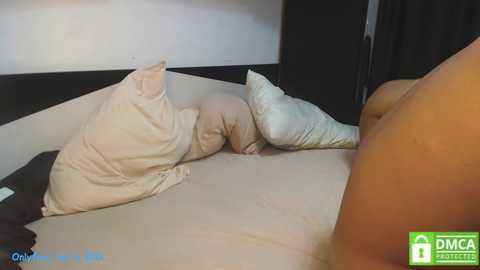 marylou2000 free recording from 2025-12-14 00:29:00