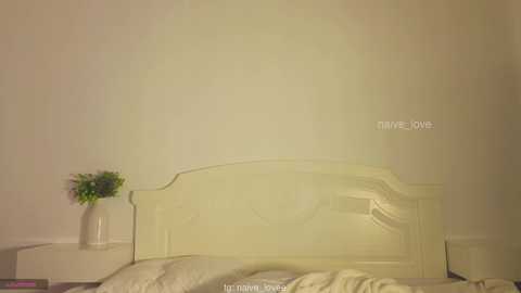 naive_love free recording from 2025-10-26 03:10:00