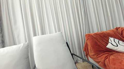 ehotlovea free recording from 2025-10-27 07:43:00