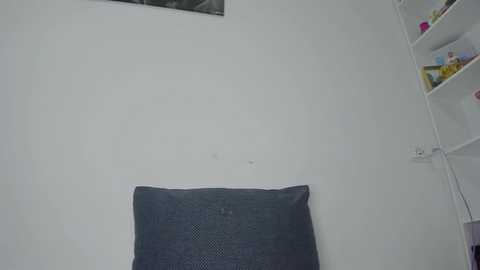 innocent__student18 free recording from 2025-10-27 03:51:00