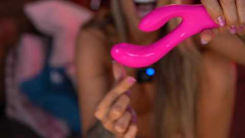 evelyn_evyy free recording from 2025-10-28 02:32:00