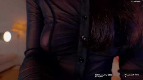 nicolle_mitchelle free recording from 2025-11-01 19:38:00