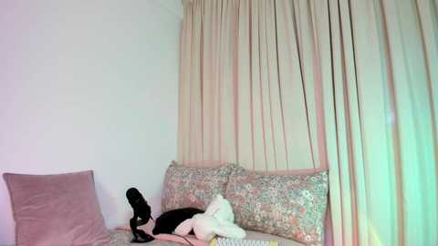 kitty__sophie free recording from 2025-11-07 21:15:00