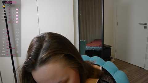 yess_kiki free recording from 2025-11-12 17:54:00