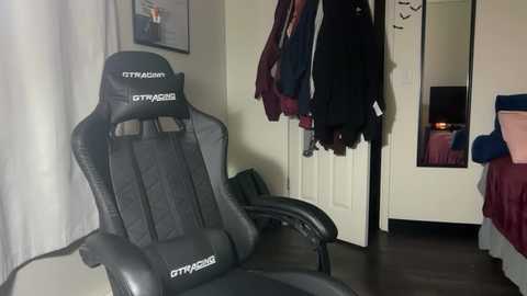 mikeiron126150 free recording from 2025-11-14 01:55:00