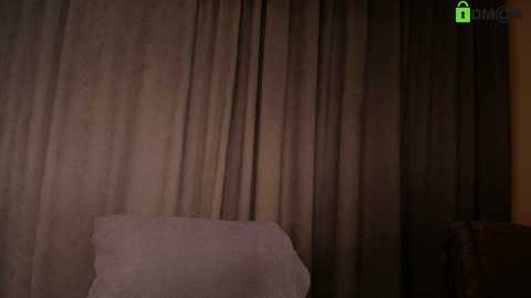 hollyextra free recording from 2025-11-16 21:54:00