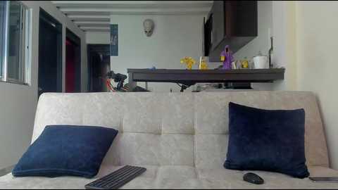 straight__friends free recording from 2025-12-07 00:01:00