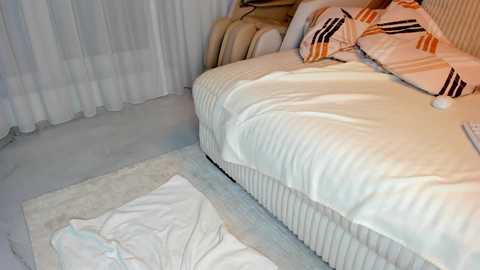 saradiamond01 free recording from 2025-11-26 19:20:00