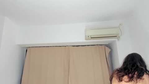 babyaylin free recording from 2025-11-28 15:15:00