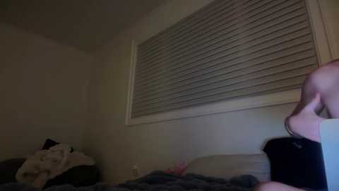 oliviacarterrr free recording from 2025-12-07 00:01:00