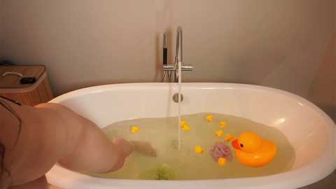 _meganmeow_ free recording from 2025-12-07 00:25:00