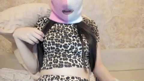 elegancekitten free recording from 2025-12-07 18:54:00